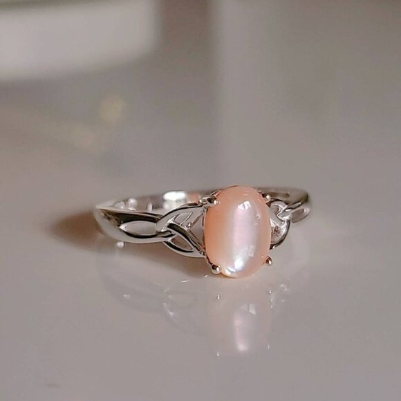 925 Sterling Silver Pink Mother of Pearl Ring, Celtic Irish Ring - Picture 1 of 7